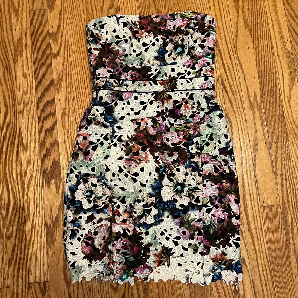 Nicole Miller size 4 strapless dress